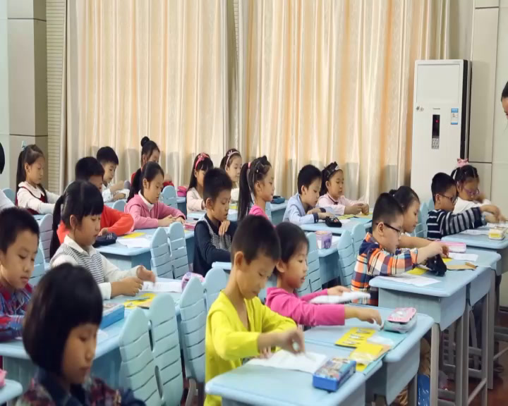 1.人教版数学二下《平均分》全国一等奖