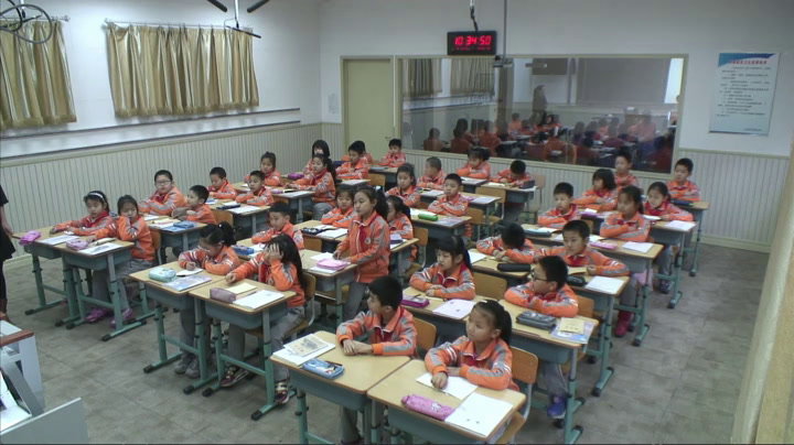 1.人教版数学二下《用2～6的乘法口诀求商》全国一等奖