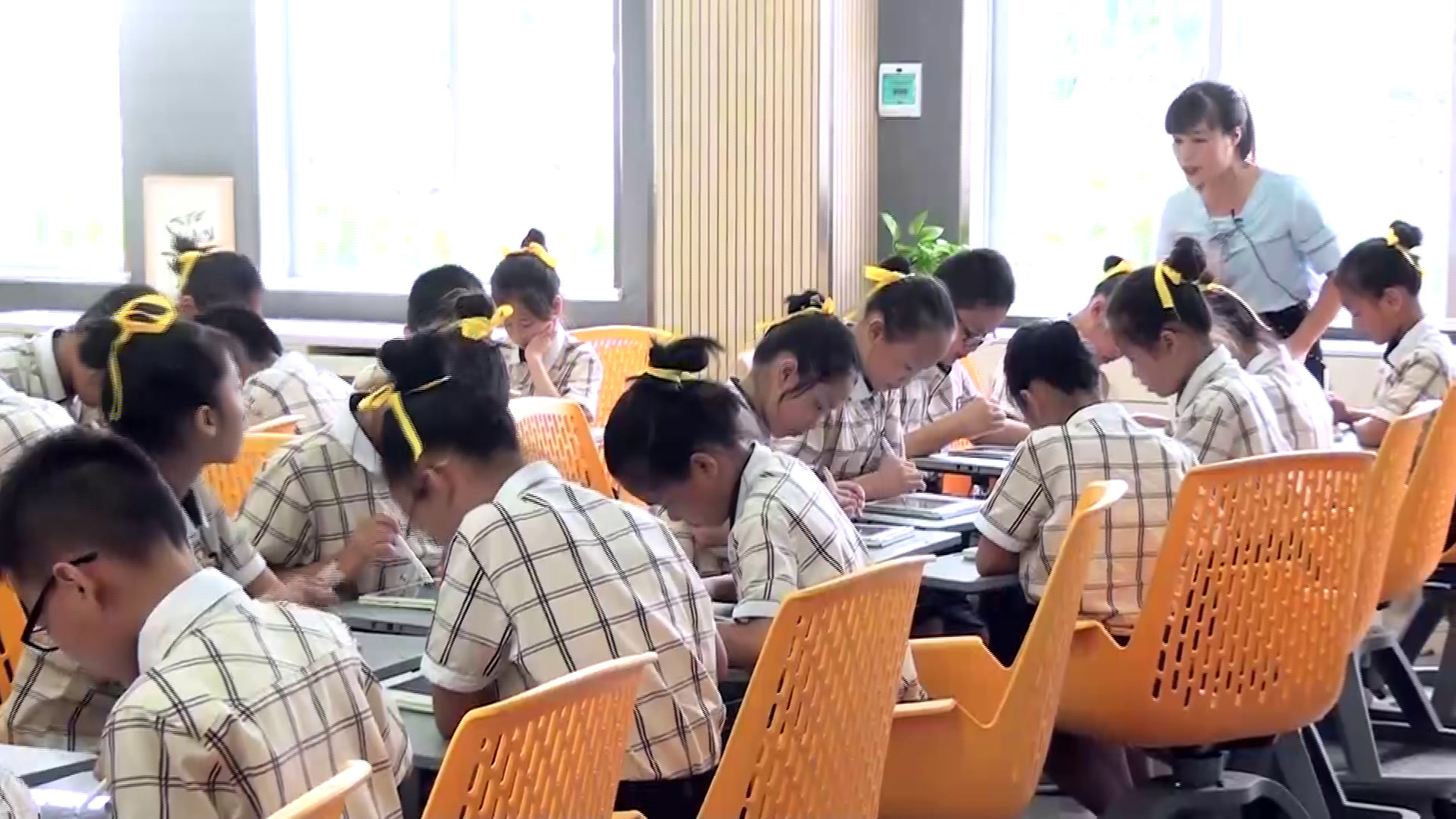 3.人教版数学三下《长方形、正方形面…》广西西一等奖