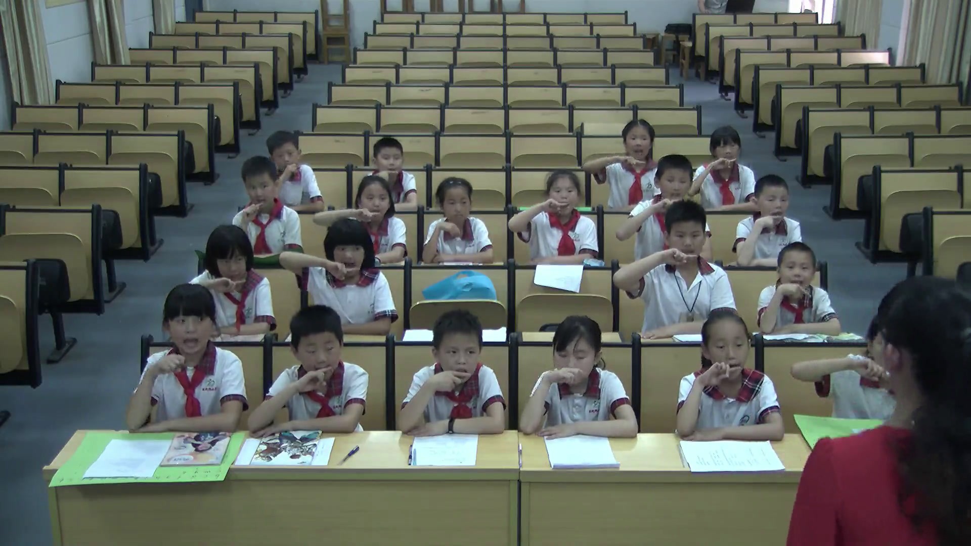 2.人教（PEP）英语（吴欣主编）三下《Unit 2 My family - part A》湖南省省级优课