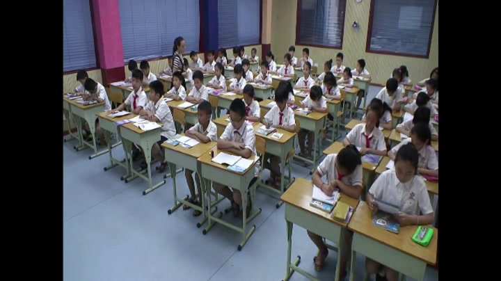 1.人教版数学四下《括号》广西一等奖