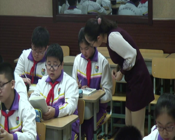 2.人教版语文五下《5　电子计算机与多媒体》国家级优质课
