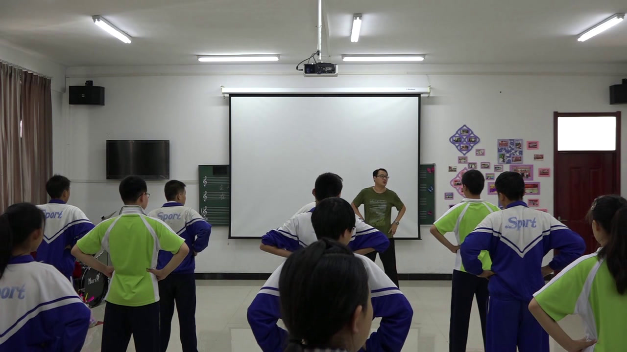2.人教版体育八年级《踢花毽》黑龙江省级优课