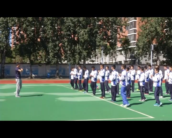 1.人教版体育九年级《后抛实心球》北京市省级优课