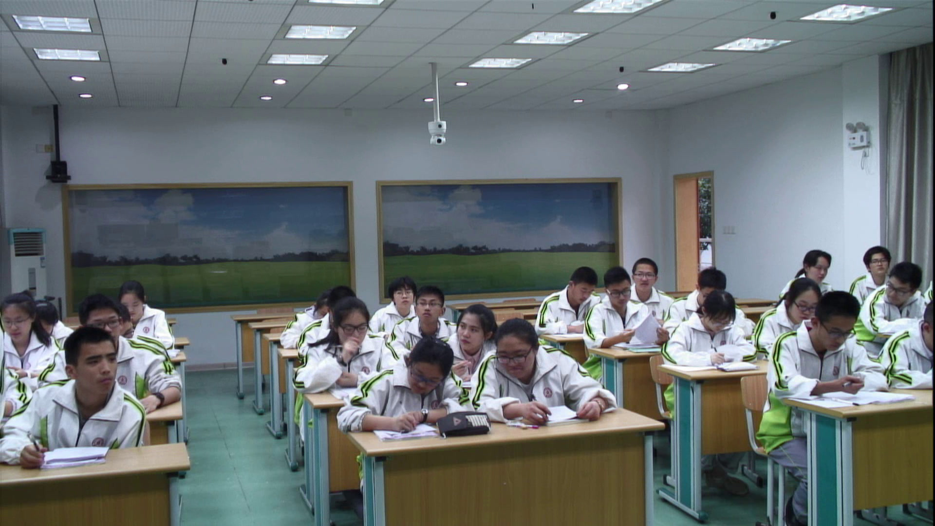1.人教版英语必修4 Unit4《Using LanguageⅡ》国家级优质课