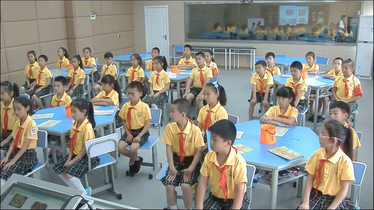 2.人美2011版美术三下《15.卵石动物造型》湖北省省一等奖