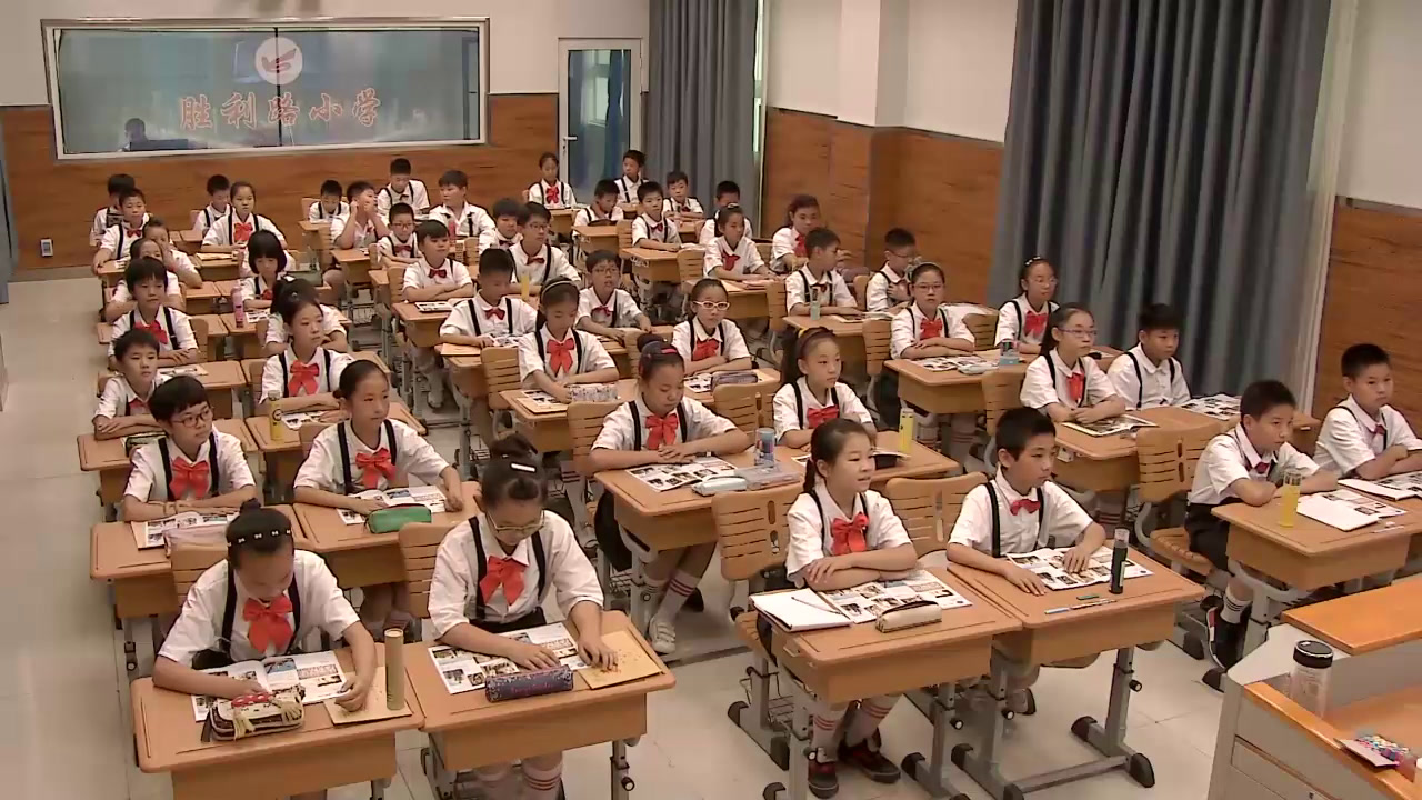 2.人美2011版美术五下《第17课雕塑之美》河南省县一等奖