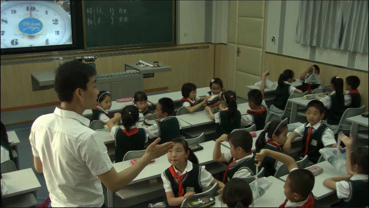 1.北师大数学三下《有多重》全国一等奖