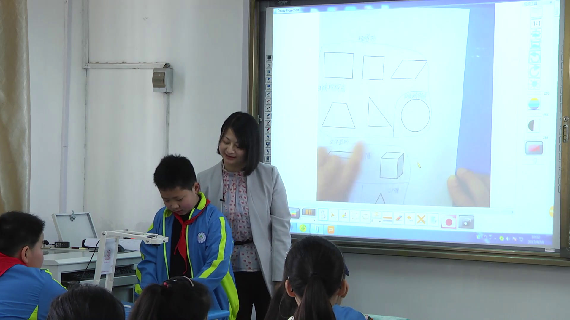 1.北师大数学六下《图形的认识》安徽省省一等奖