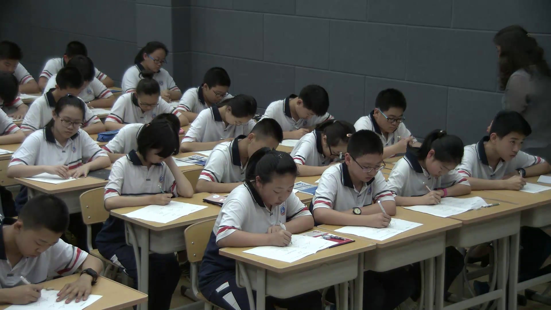 2.人教2011版初中数学八下《构建知识体系》全国一等奖