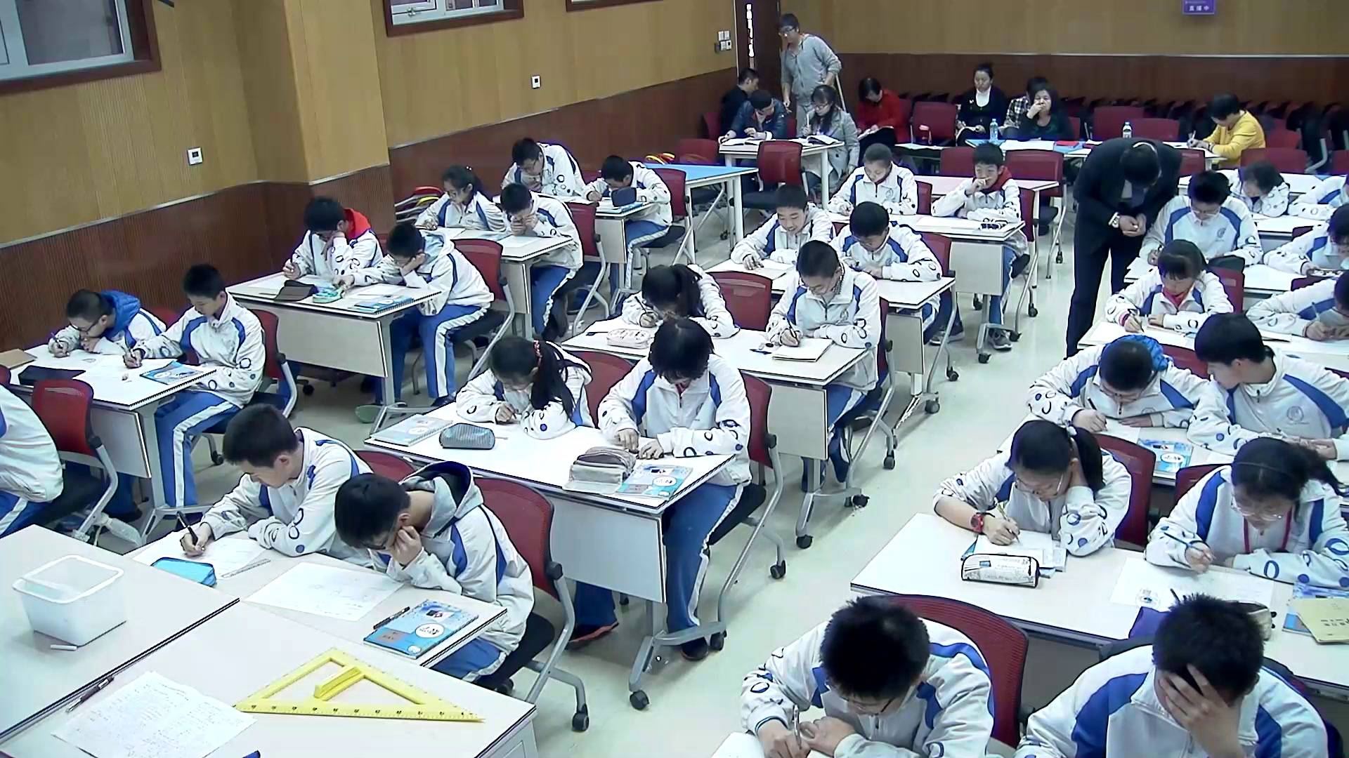 1.人教2011版初中数学八下《数学活动》全国一等奖