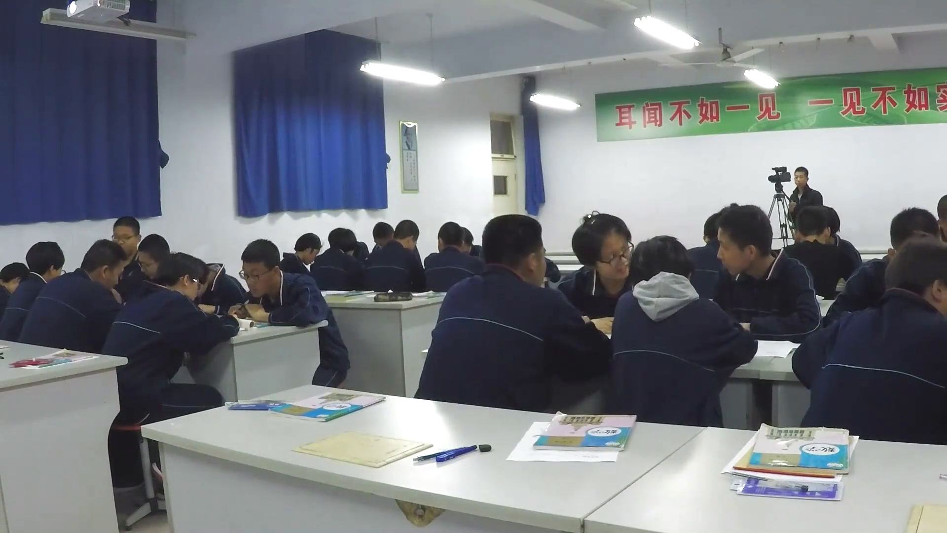 4.人教2011版初中数学九下《三边法、两边及其夹角法》河北省市一等奖