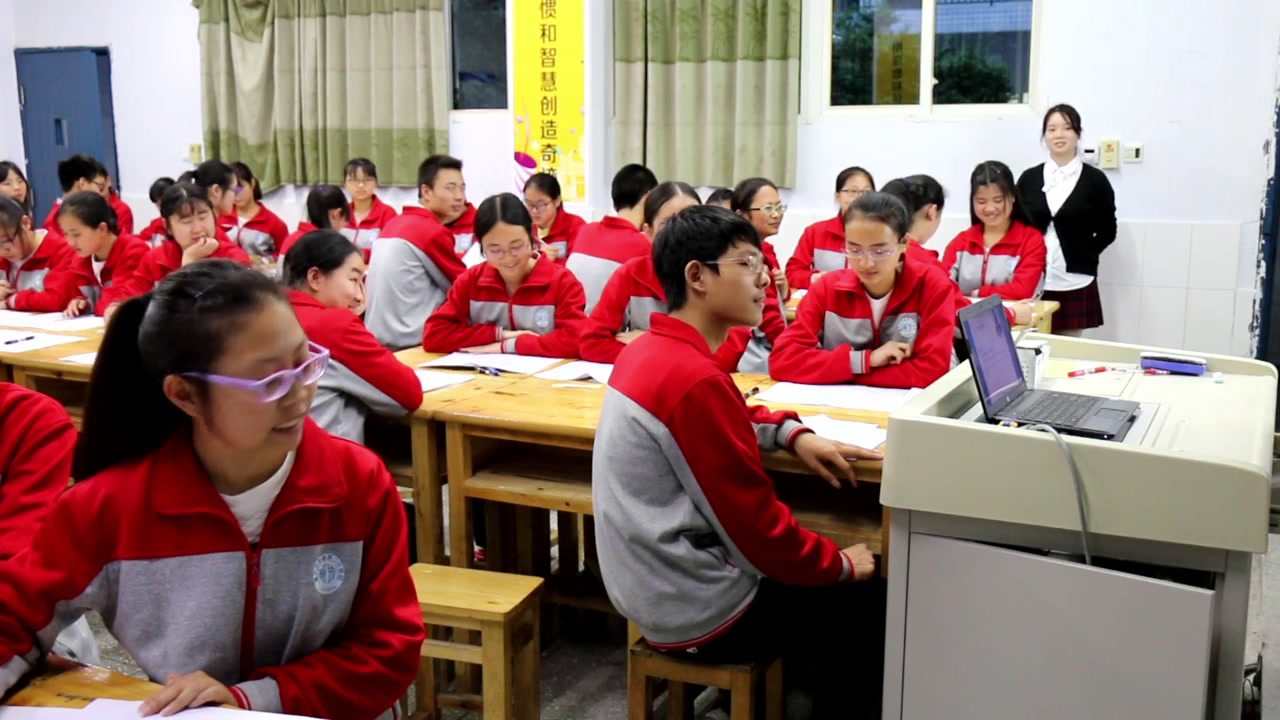 1.人教版高中语文必修5《2　装在套子里的人》重庆市省一等奖