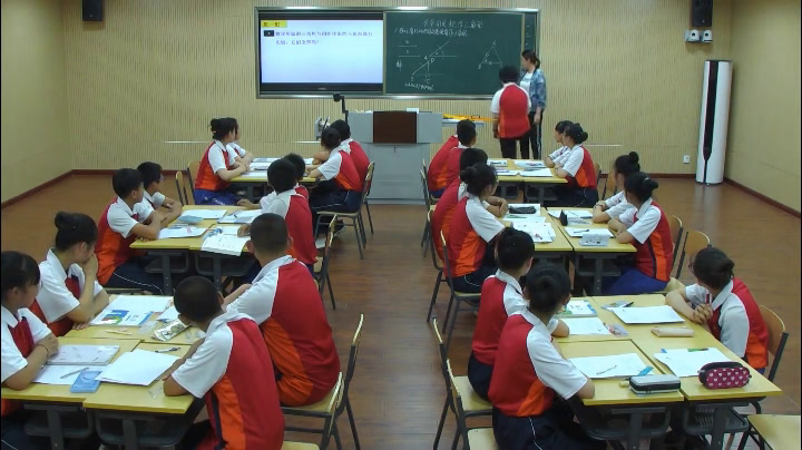 8.初中数学北师大2011版七下《4用尺规作三角形》全国一等奖