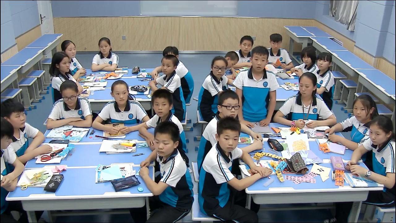 1.初中数学北师大2011版七下《4利用轴对称进行设计》全国一等奖