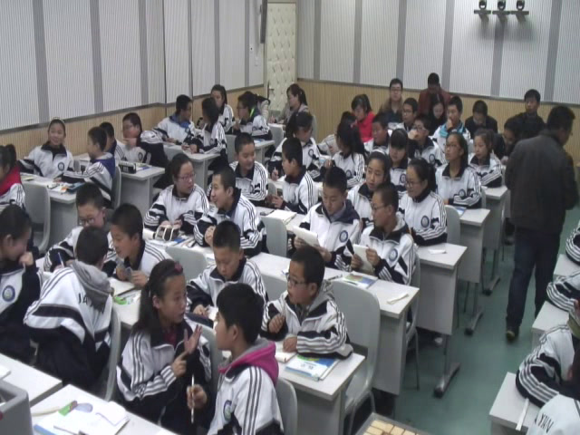 2.初中数学北师大2011版七下《对顶角、余角和补角》全国一等奖