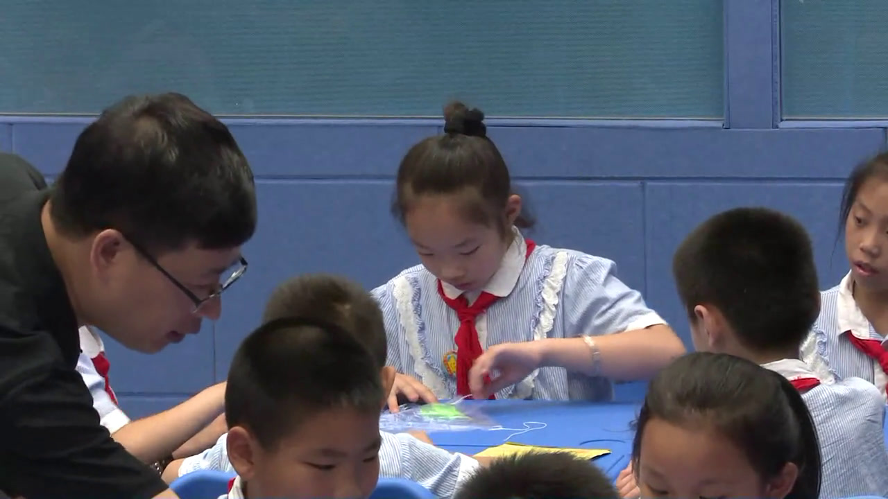 2.小学综合实践活动1-2年级《2.我有一双小巧手�…》福建省省一等奖