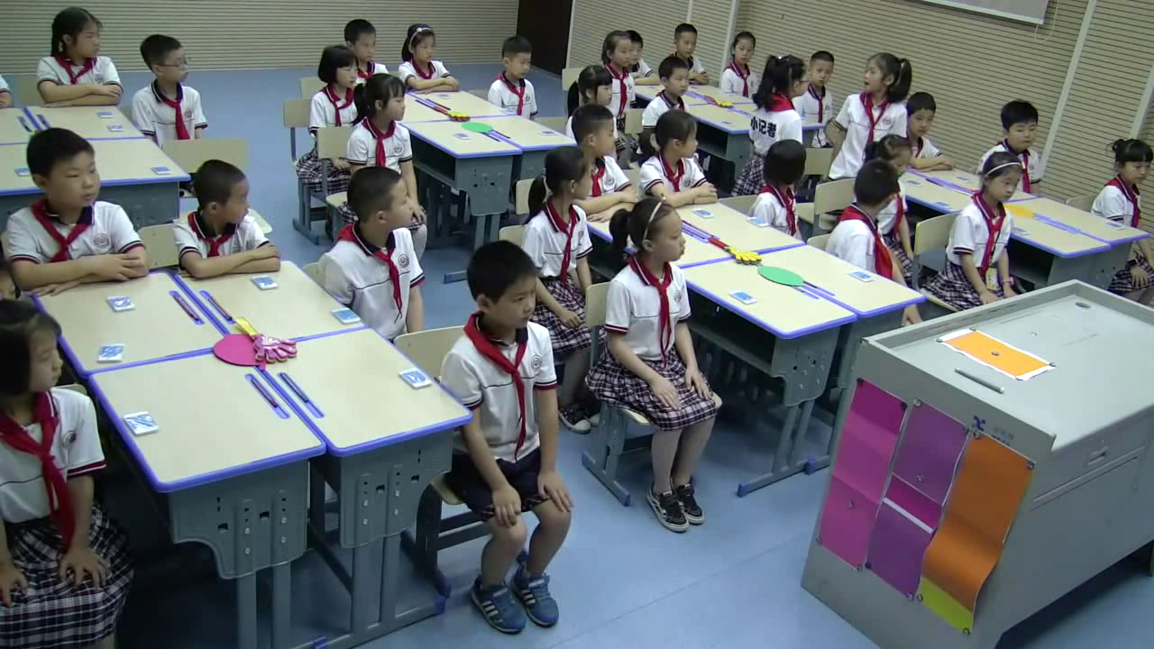 2.小学综合实践活动3-6年级《11.走进立法、司法机关》全国一等奖