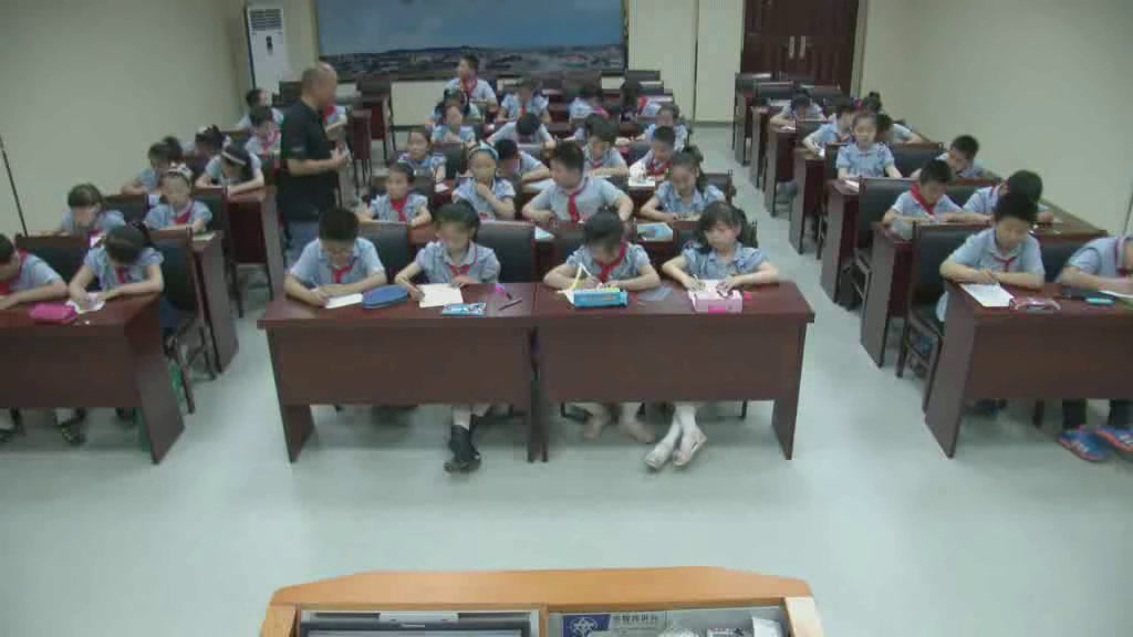 1.小学综合实践活动3-6年级《4.我是小小养殖员》安徽省市一等奖