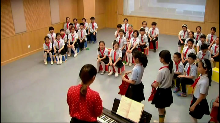 2.人音版音乐（吴斌主编）五下《春到沂河》浙江省市一等奖