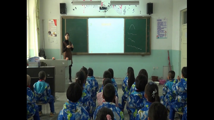 4.人音版音乐（吴斌主编）三下《我是小音乐家》新疆省一等奖