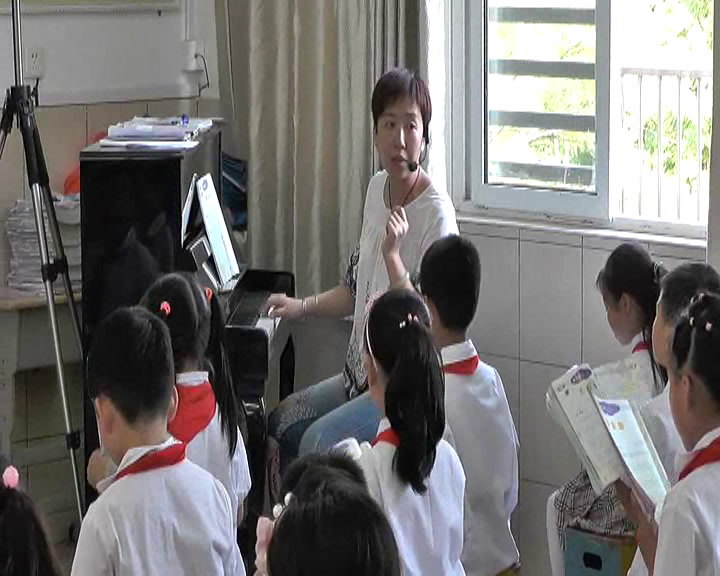 1.人音版音乐（吴斌主编）四下《演唱种太阳》安徽省市一等奖