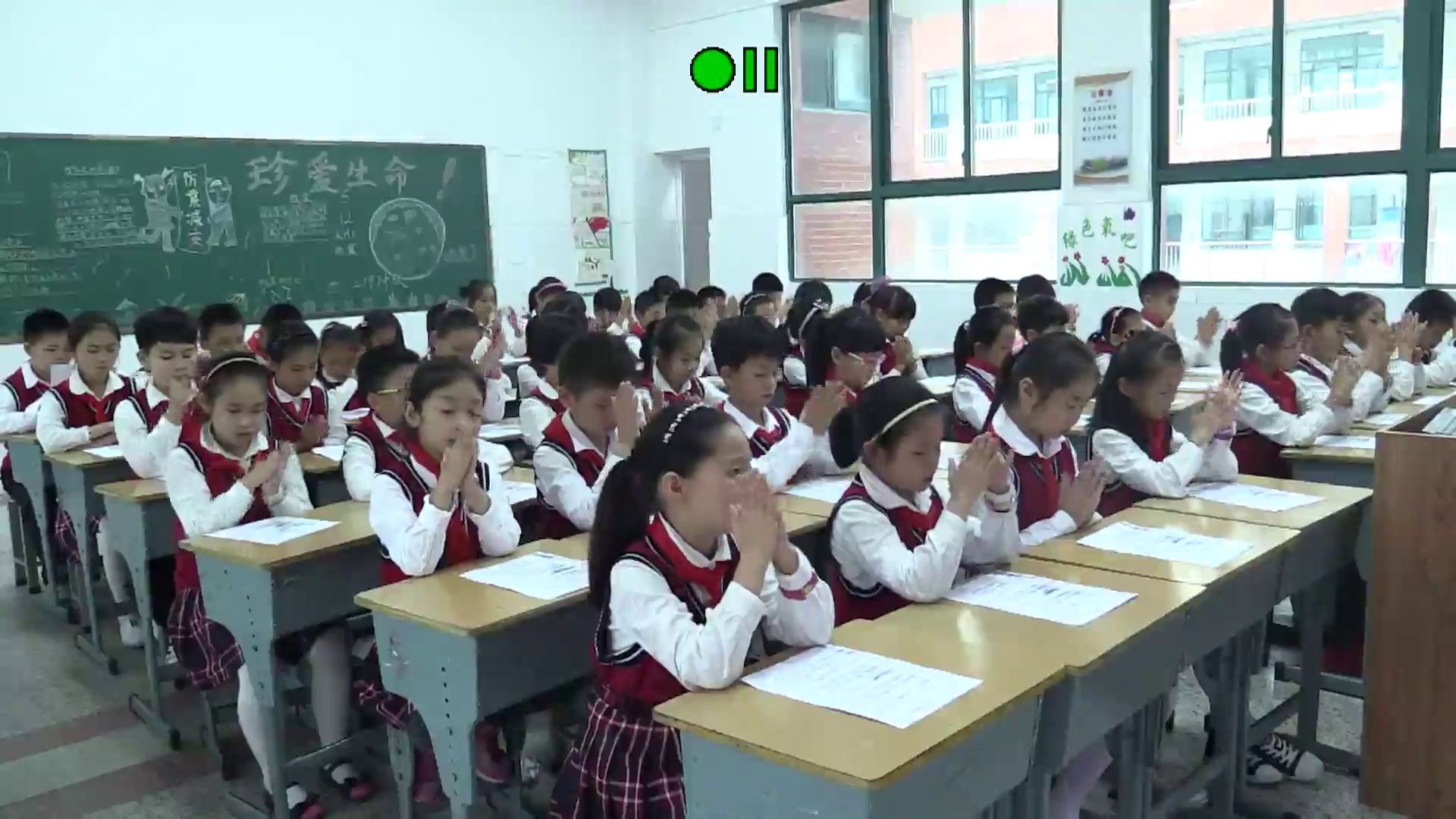 人音版音乐（吴斌主编）四下《演唱摇篮曲（张�…》安徽省市一等奖