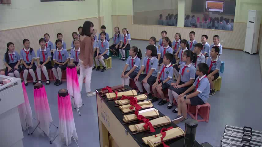 1.人音版音乐（吴斌主编）五下《采花》四川省省一等奖