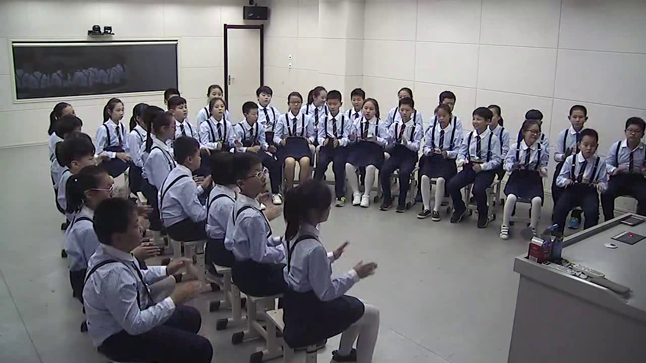 1.人音版音乐（吴斌主编）五下《田野在召唤》全国一等奖