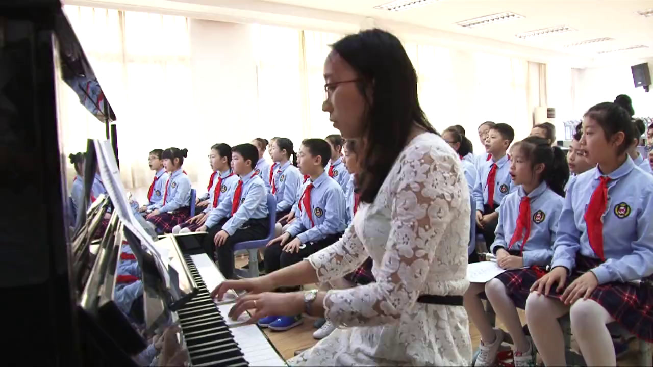 2.人音版音乐（吴斌主编）五下《学吹竖笛》重庆市县一等奖