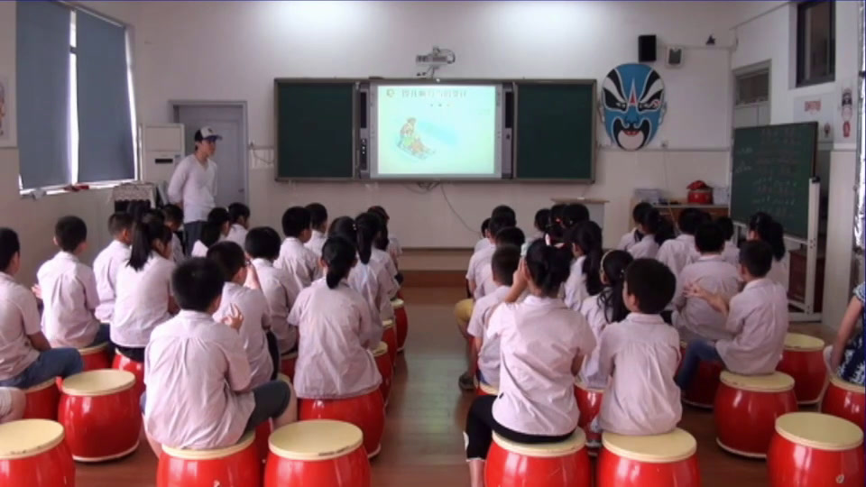 1.人音版音乐（吴斌主编）五下《铃儿响叮当的变迁》湖北省县一等奖