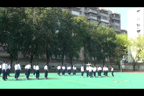1.人教2011版体育与健康一至二年级《发展体能练习》广东省省一等奖