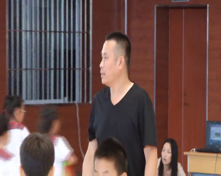 1.人教2011版体育与健康一至二年级《5.跳单、双圈与游戏》全国一等奖