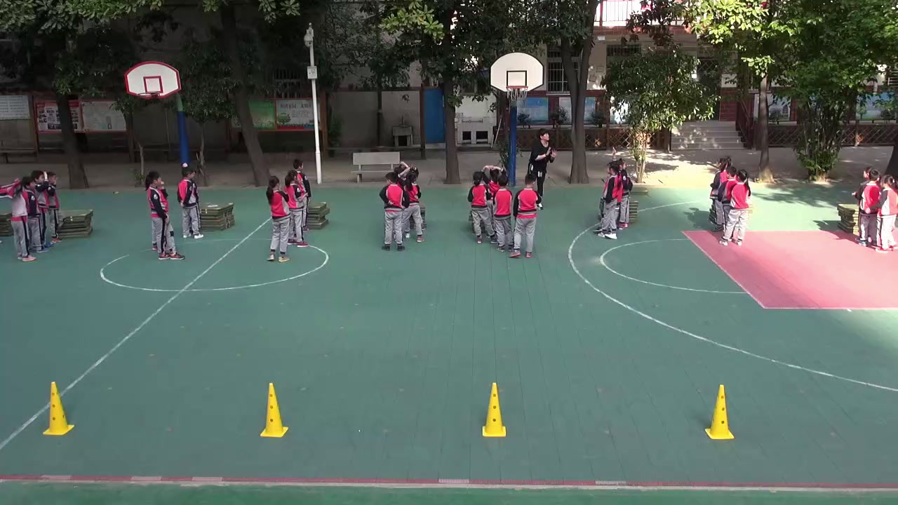 1.人教2011版体育与健康一至二年级《2.跳房子》湖北省市一等奖