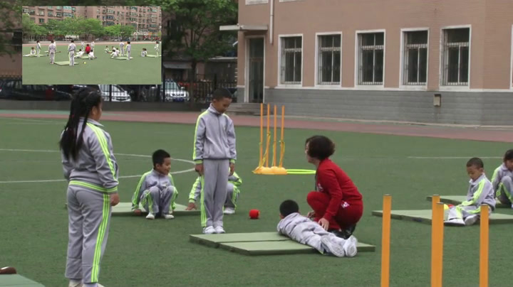 3.人教2011版体育与健康一至二年级《3.直体滚动》辽宁省市一等奖