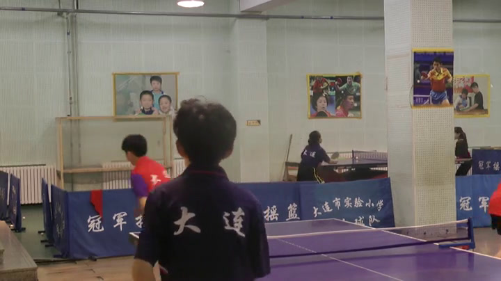 1.人教2011版体育与健康三至四年级《3.正手推挡球和正手攻球》全国一等奖