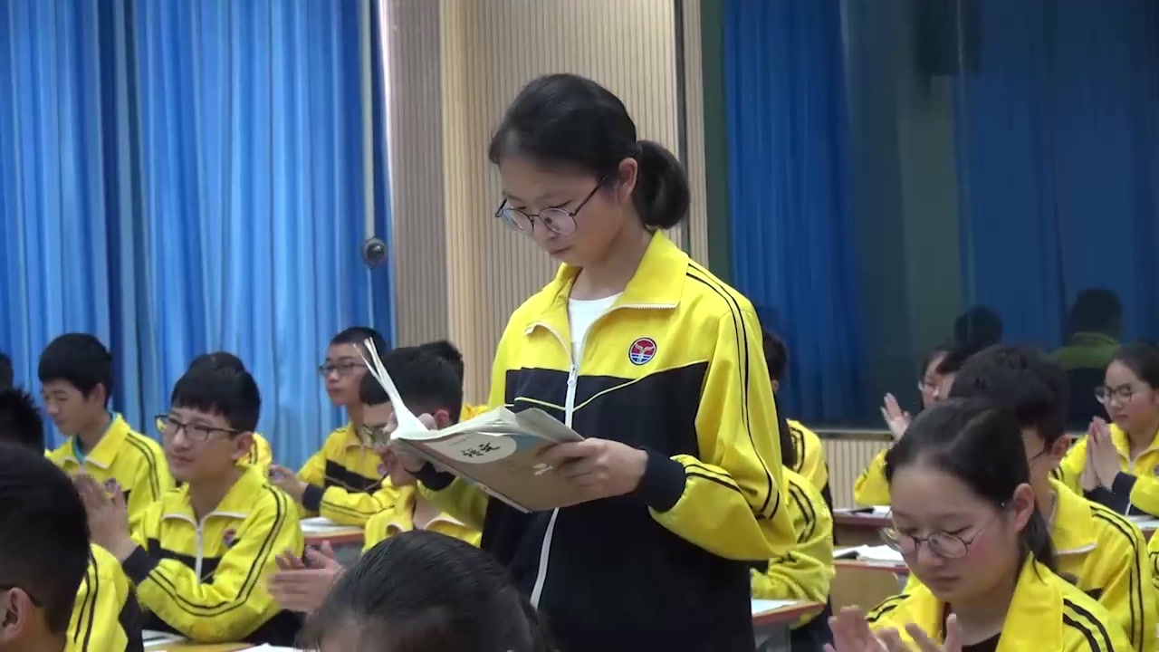 人教版初中语文八上《生于忧患，死于安乐》湖北王老师-市一等奖