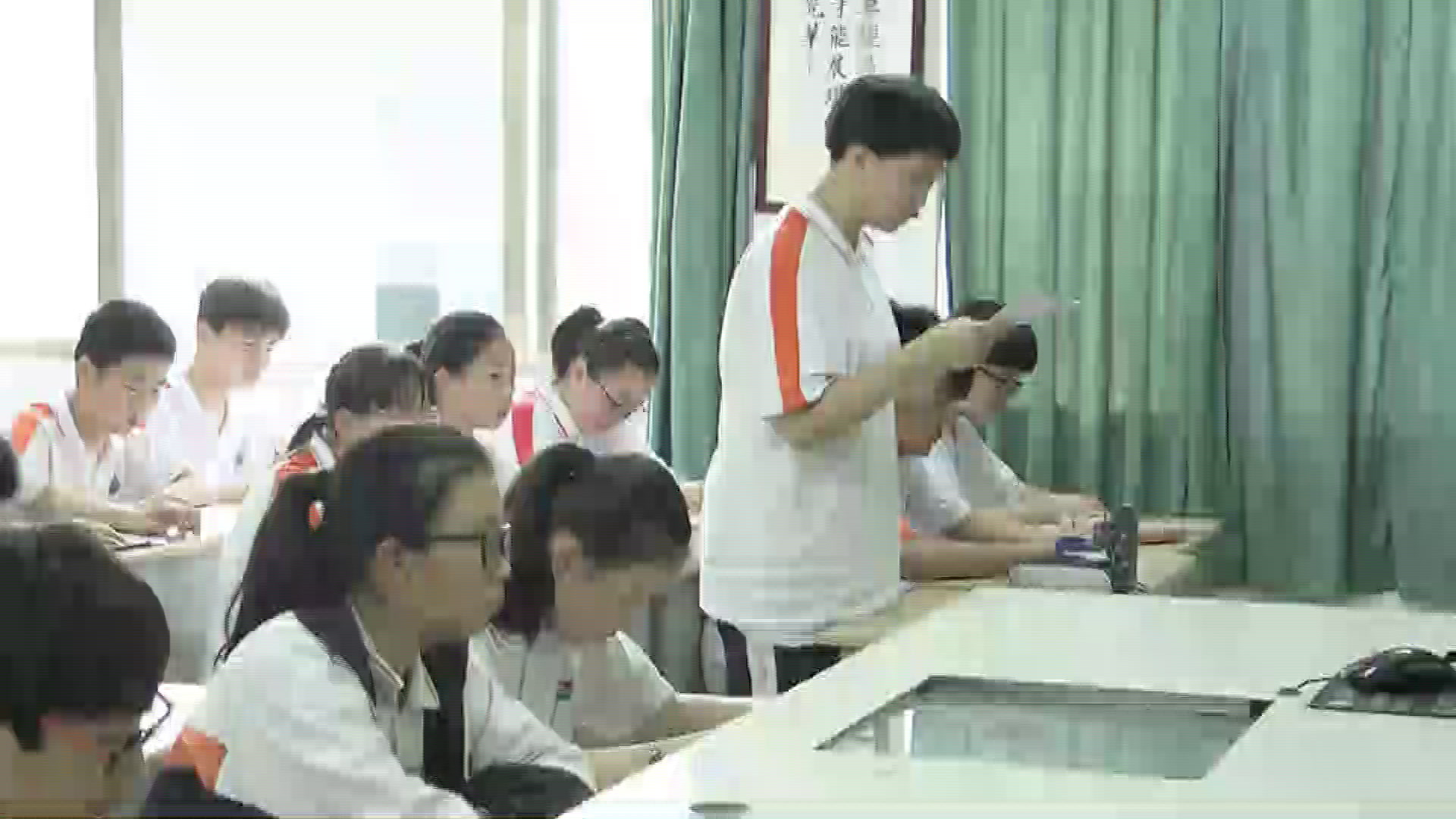 人教版初中语文九上《10我的叔叔于勒》浙江程老师-省一等奖