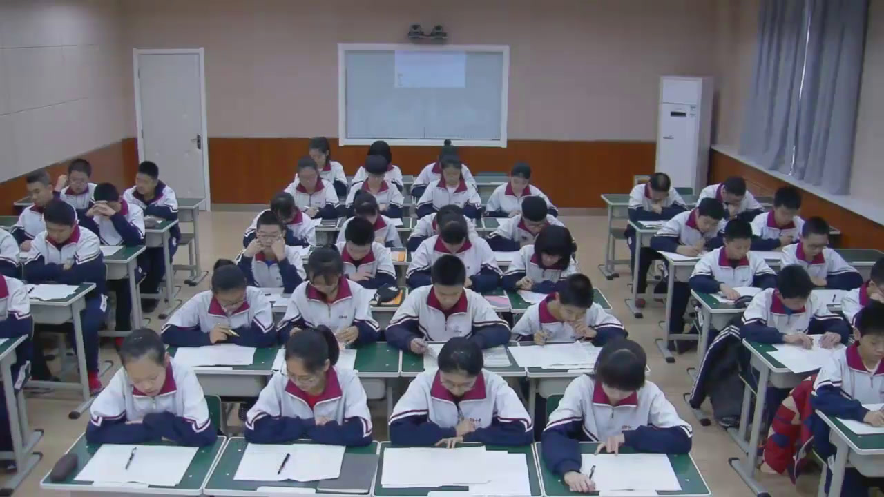 人教版初中语文九上《10我的叔叔于勒》天津刘老师-省一等奖