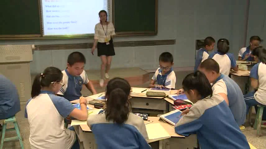 人教版英语八上Unit 1《Section B 1a—1e》新疆老师-省一等奖