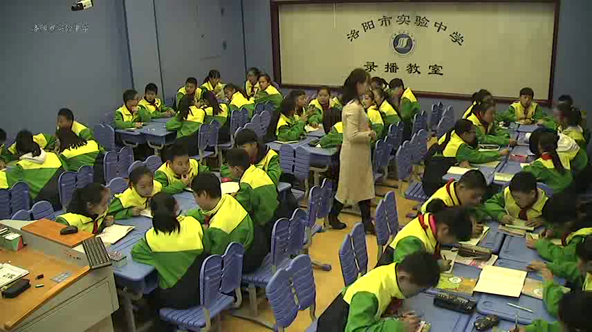 人教版英语七上Unit 4《Section A Grammar focus 3，》河南王老师-市一等奖