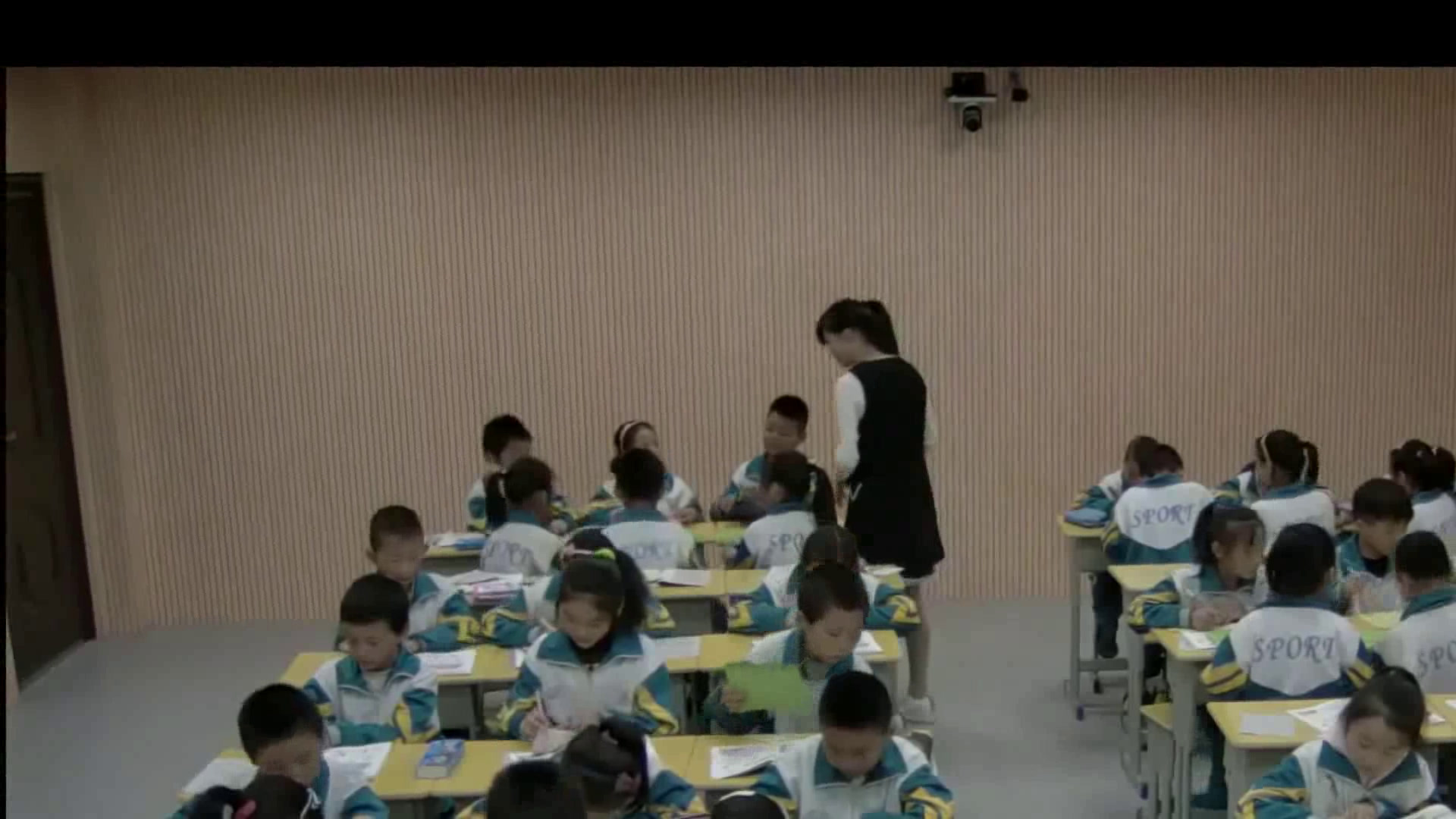 人教版数学四上《沏茶问题》湖北梁老师-省一等奖