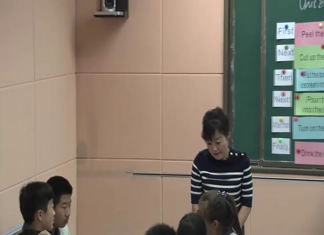 人教版英语八上Unit 8《Section A 1a—2d》内蒙鱼老师-省一等奖