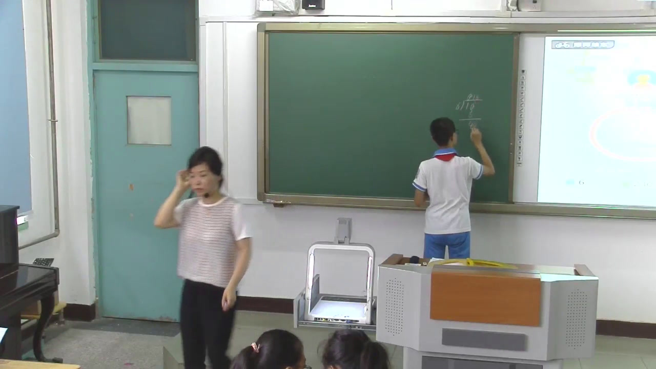 人教版数学五上《商的近似数》天津翟老师-全国一等奖