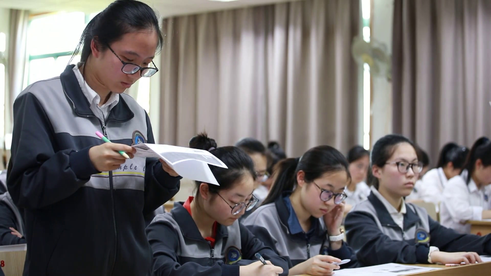 人教版英语必修2 Unit 1《Warming up、Pre-readin，》浙江胡老师-省一等奖