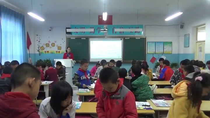 人教版语文三下《4　珍珠泉》新疆老师-省一等奖