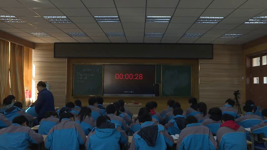 北师大版数学八上《利用平均数、中位数、众数、方差等解决问题》山东老师-市一等奖