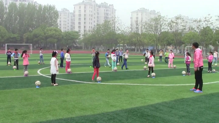 人教2011版体育与健康三至四年级《1.支撑跳跃：跳上成跪撑—前跳下》江苏省市一等奖