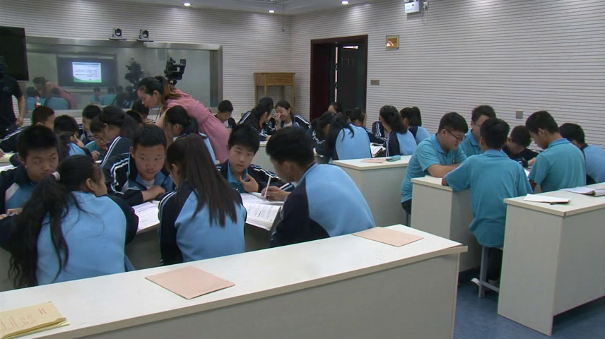 北师大版数学八上《1确定位置》河南岳老师-省一等奖