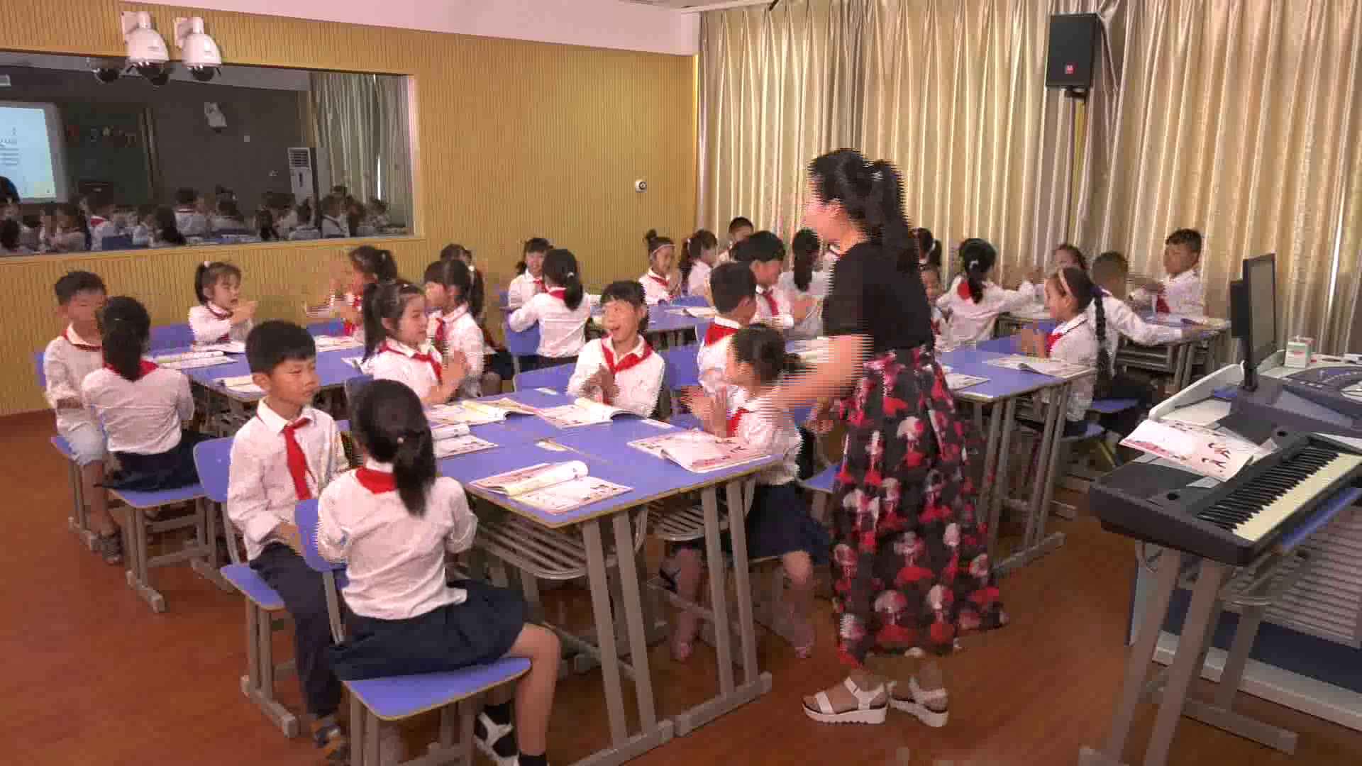 人音版音乐二上《演唱打花巴掌》安徽王老师-市一等奖